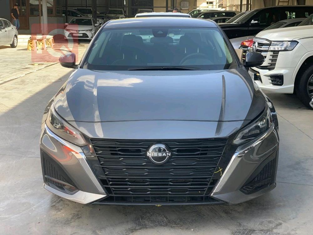 نيسان ألتيما